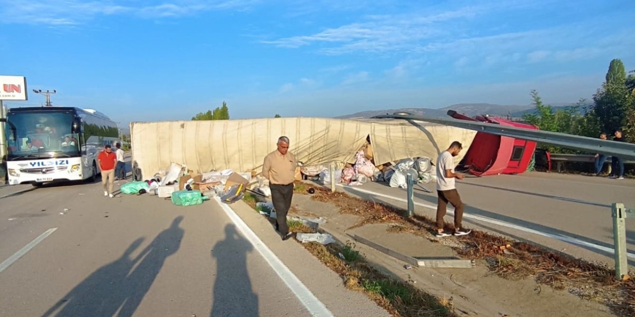 Amasya'da tanker ile tırın çarpıştığı kazada 1 kişi yaralandı