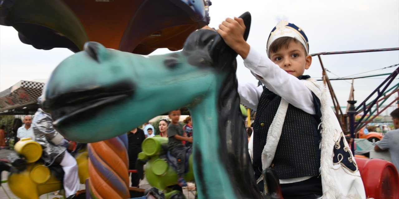 Şanlıurfa Vakıflar Bölge Müdürlüğü Adıyaman'da "Sünnet Şöleni" düzenledi