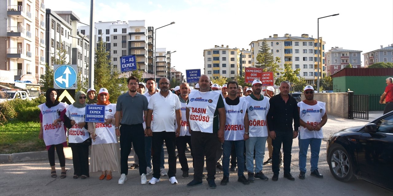 Van'da belediyelerde görevine son verilen 21 işçinin "işe iadelerine" karar verildi