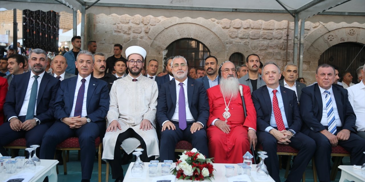 Bakan Işıkhan, "3. Uluslararası Midyat Kültür ve Sanat Festivali"nde konuştu: