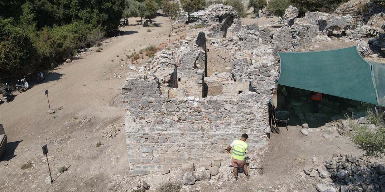 Kaunos Antik Kenti'ndeki kazılarda sarnıç ve sağlık sistemine ait kalıntılara rastlandı