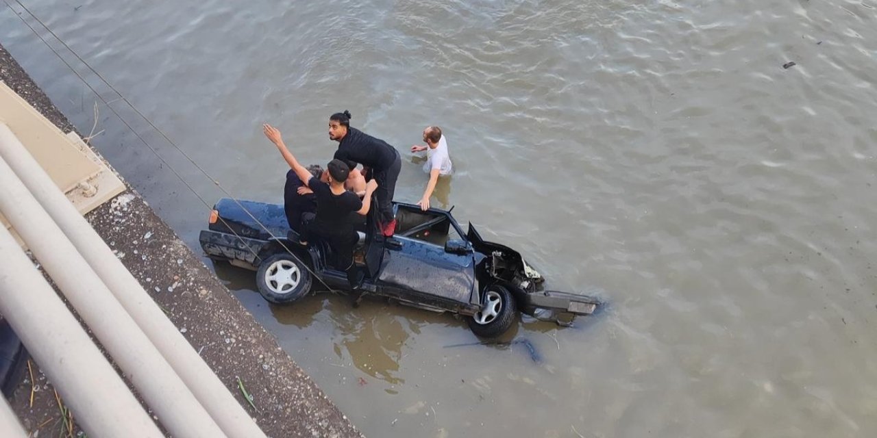 Karabük'te çaya düşen otomobildeki sürücü öldü, karısı yaralandı