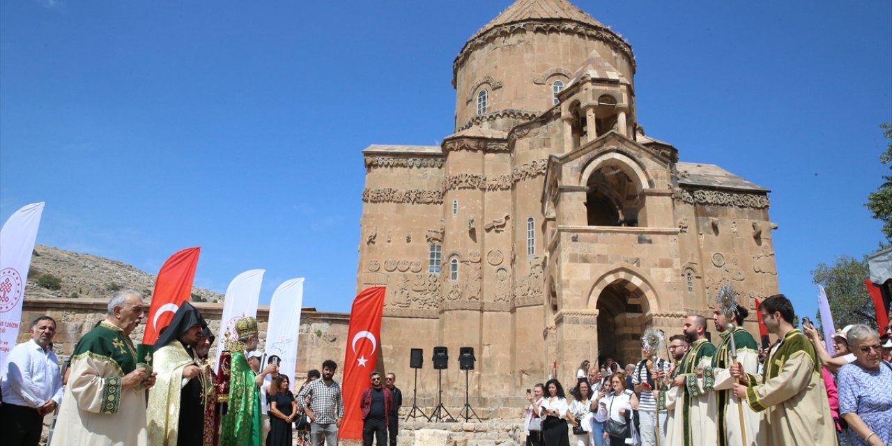 Akdamar Kilisesi'nde yapılan 12. ayin sona erdi