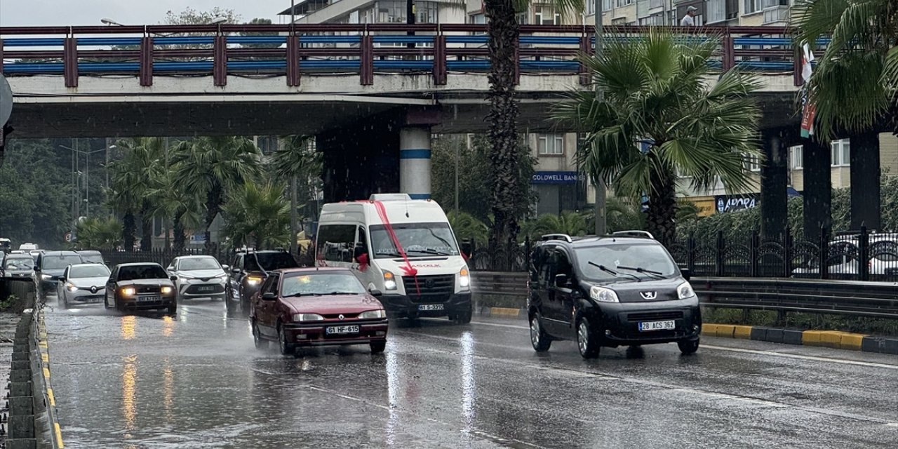 Trabzon'da sağanak etkili oldu