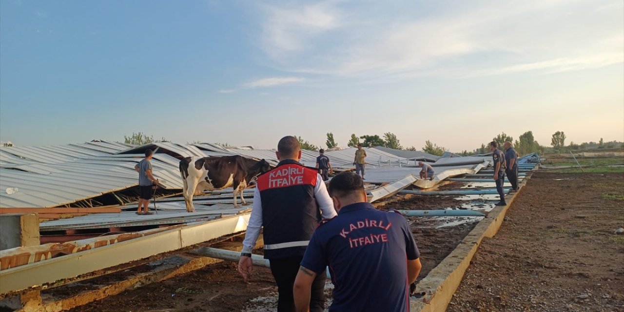 Osmaniye'de fırtına ve sağanak hayatı olumsuz etkiledi