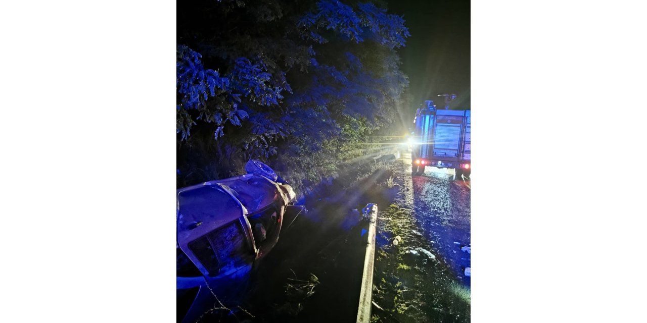 Sinop'ta otomobilin devrilmesi sonucu 1 kişi öldü, 4 kişi yaralandı