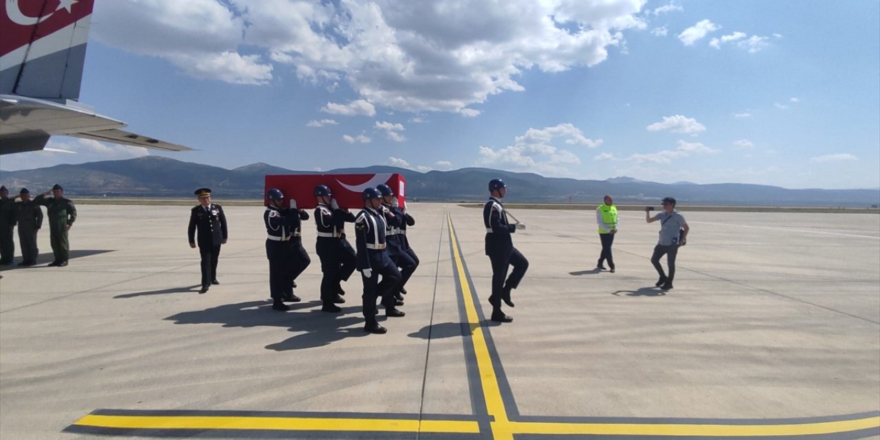 Şehit Jandarma Uzman Çavuş Büyükçaylı'nın naaşı memleketi Isparta'ya getirildi