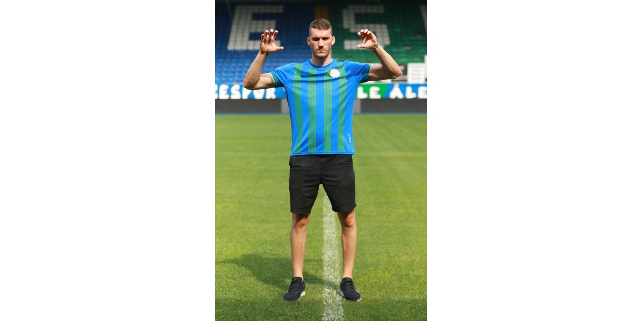 Çaykur Rizespor, kaleci Ivo Grbic'i renklerine bağladı