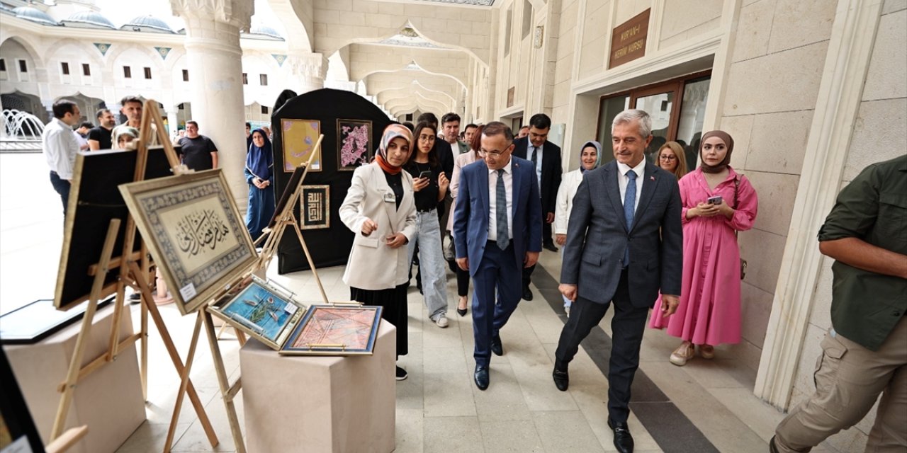 Gaziantep'te kadın kursiyerlerin eserleri sergide satışa sunuldu