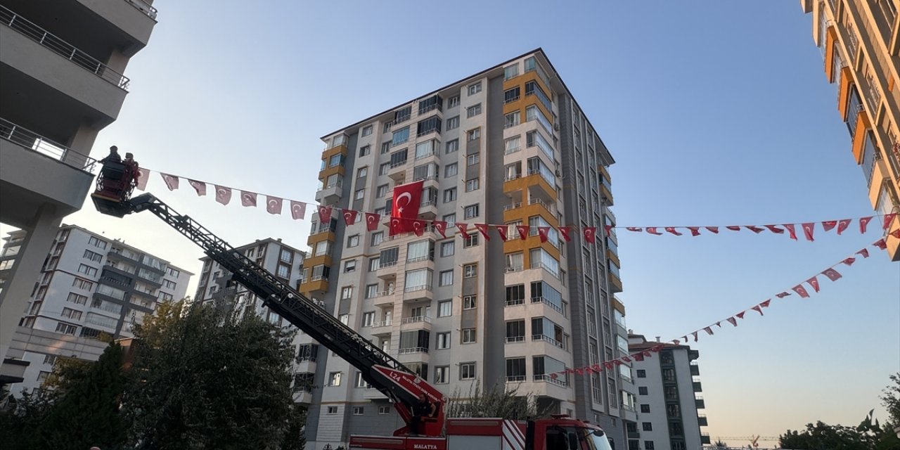 Şehit Uzman Çavuş Mehmet Kökcü'nün Malatya'daki ailesine şehadet haberi verildi