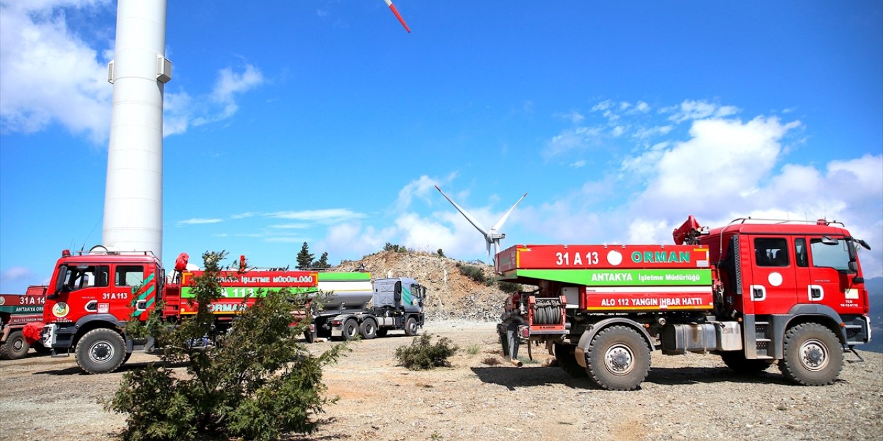 GÜNCELLEME 2 - Hatay'da çıkan orman yangını kontrol altına alındı