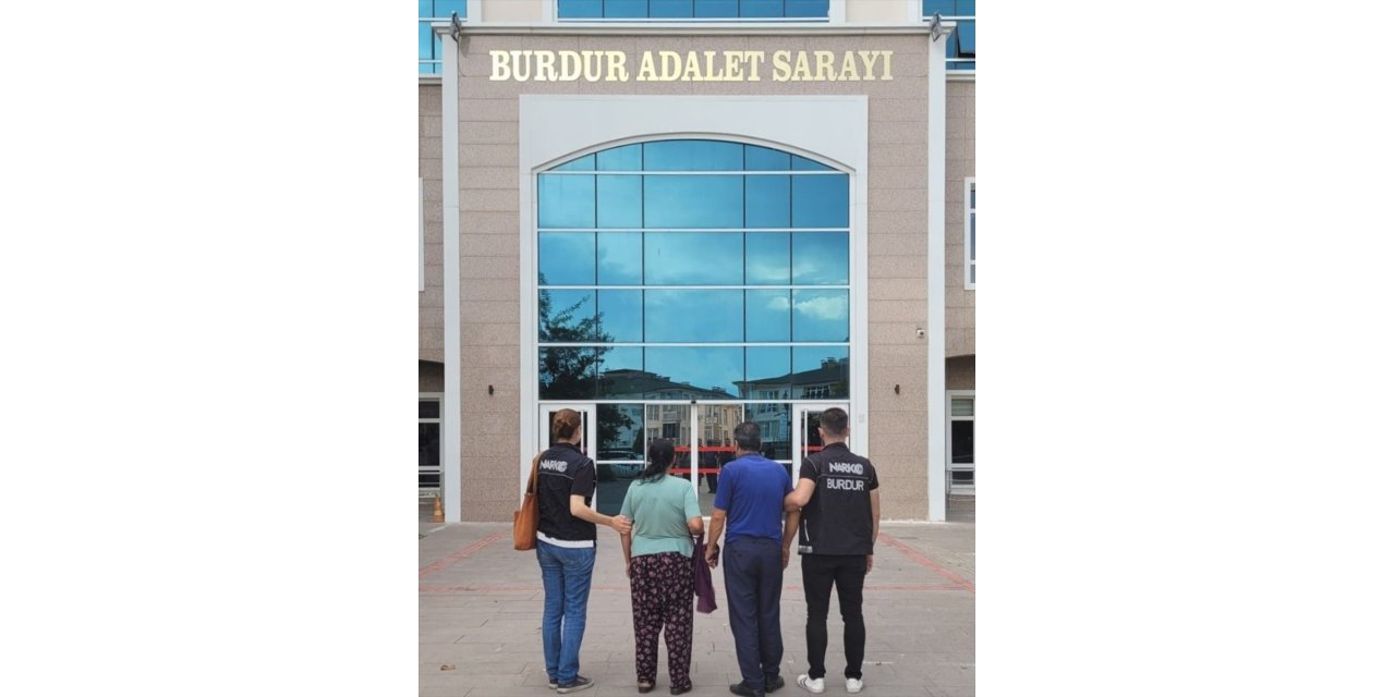 Burdur'da uyuşturucu operasyonunda yakalanan 2 zanlı tutuklandı