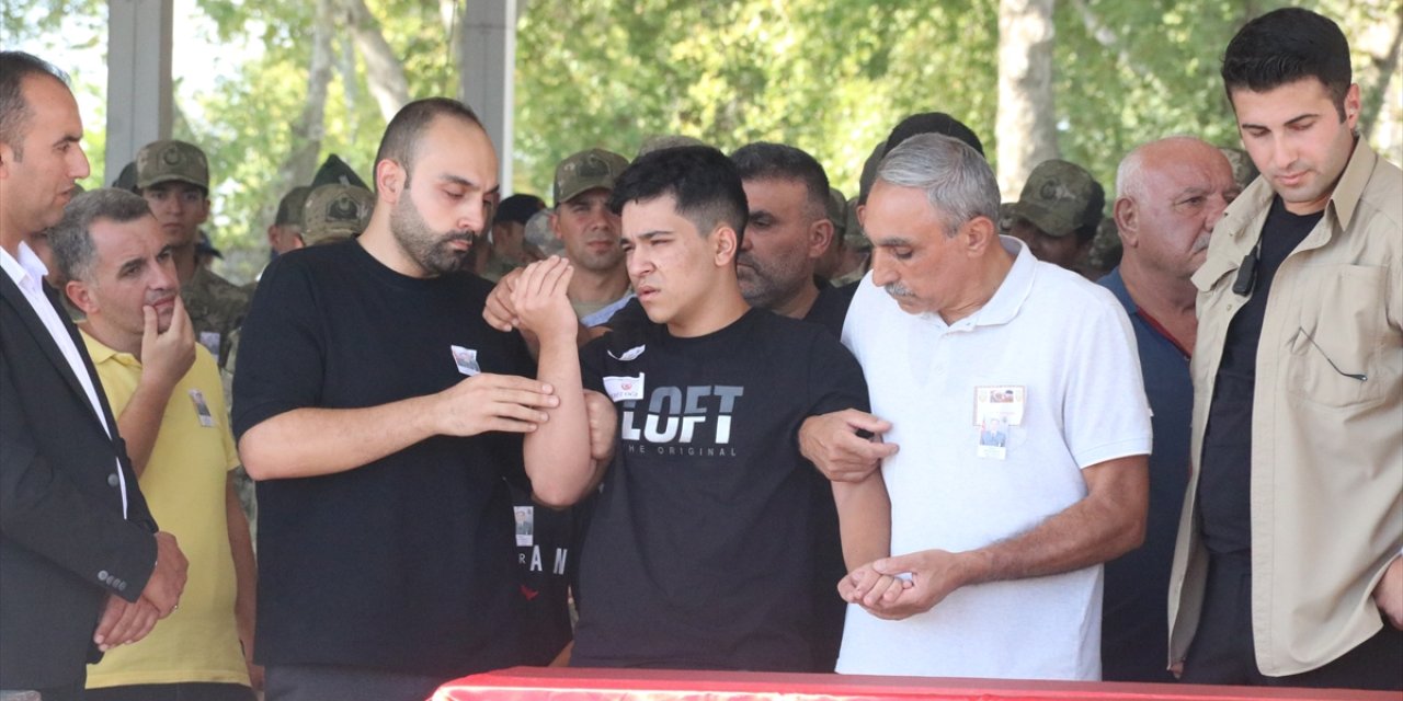 Şehit Uzman Çavuş Mehmet Kökcü'nün cenazesi, memleketi Malatya'da toprağa verildi