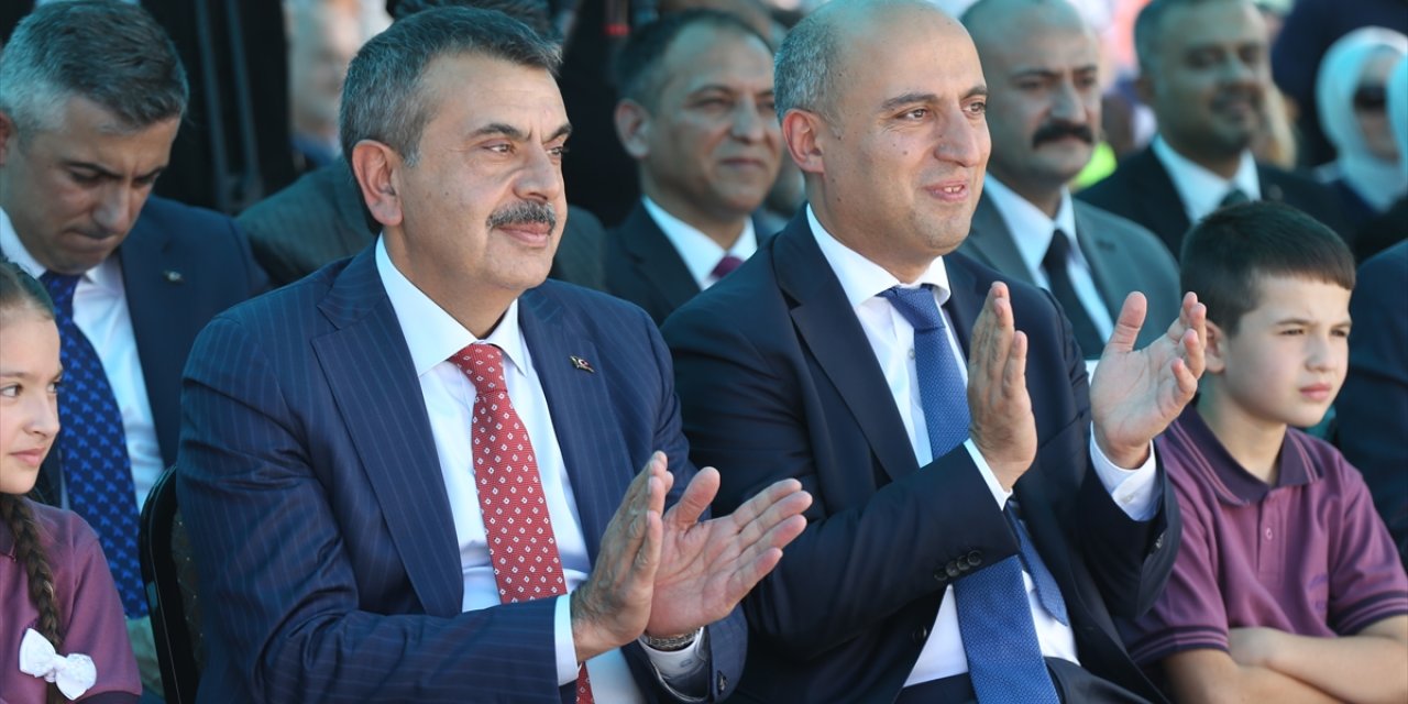 Bakan Tekin, Kahramanmaraş'ta Azerbaycan tarafından yapılan okulun açılışında konuştu: