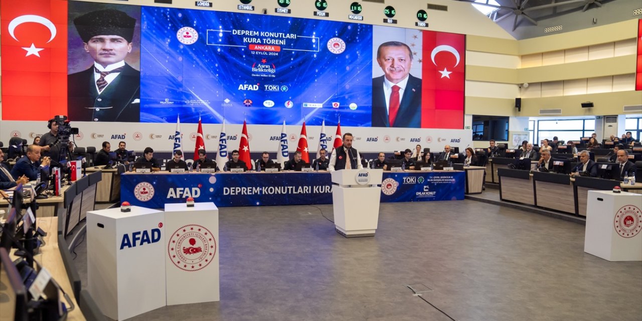 AFAD'da "Deprem Konutları Kura ve Anahtar Teslim Töreni" düzenlendi