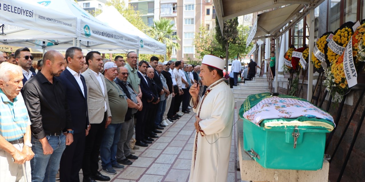 CHP Genel Başkanı Özel, İzmir'de cami temel atma törenine katıldı: