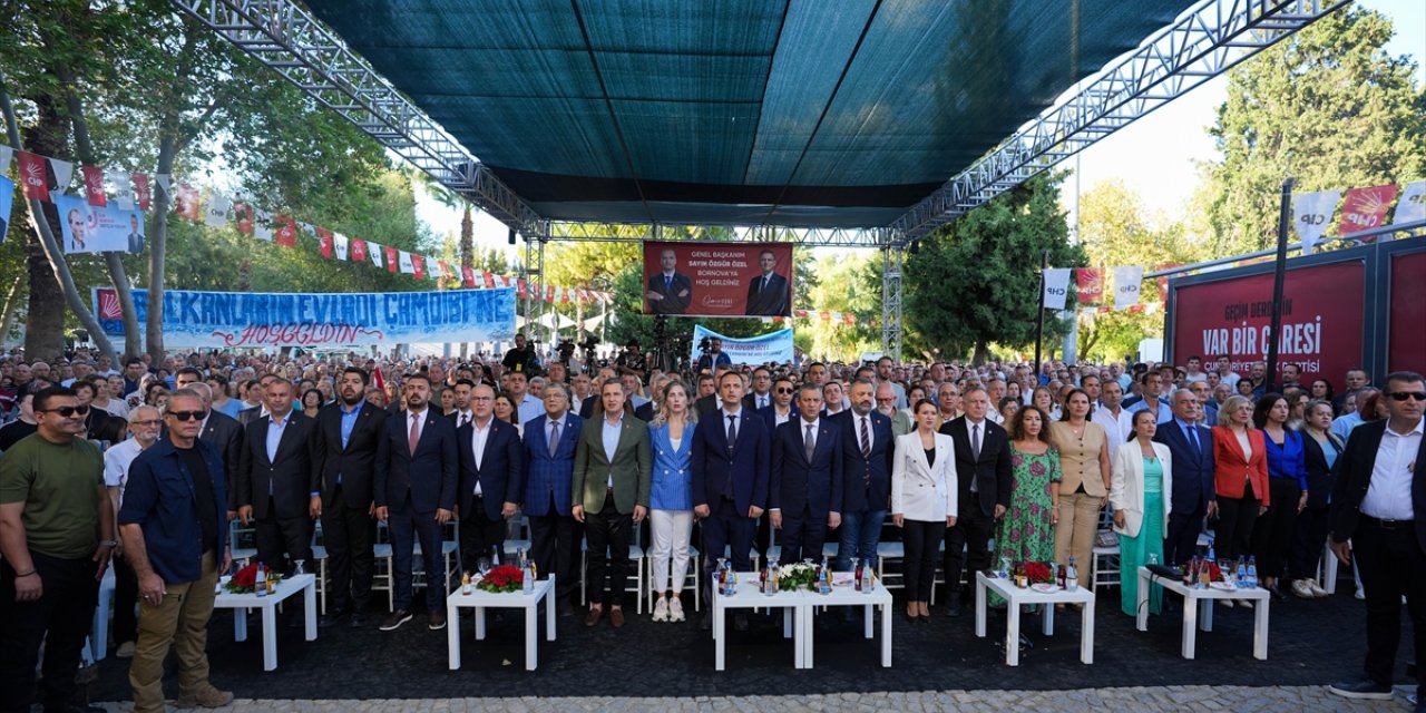 CHP Genel Başkanı Özgür Özel, İzmir'de toplu açılış ve temel atma töreninde konuştu: