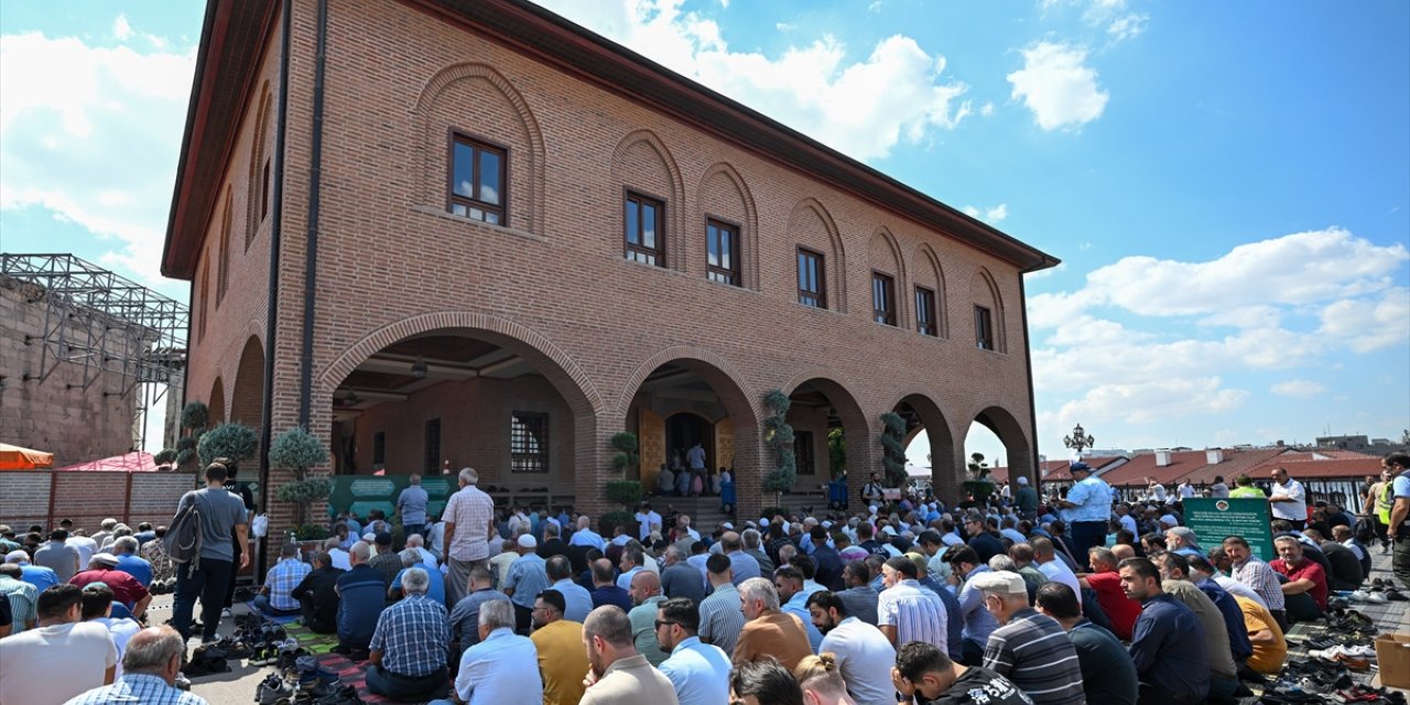 Ankara'da Ayşenur Ezgi Eygi için gıyabi cenaze namazı kılındı