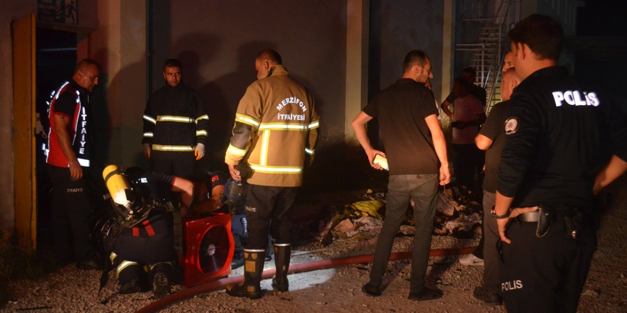 Amasya’da tekstil fabrikasında çıkan yangın söndürüldü