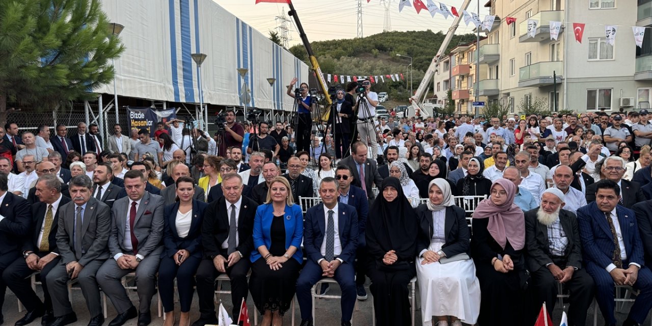 CHP Genel Başkanı Özel, Kocaeli'de Kent Lokantası ve park açılışına katıldı: