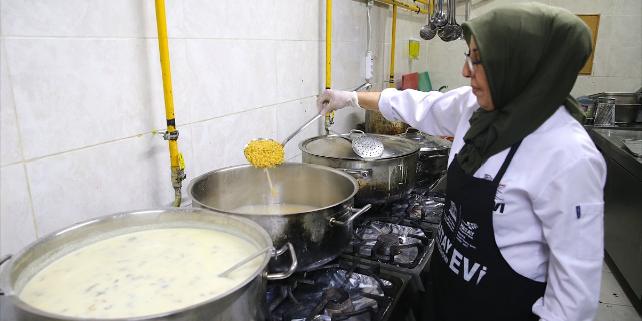 Hatay'ın serinleten buğday çorbası Gastronomi Evi'nde tanıtılıyor