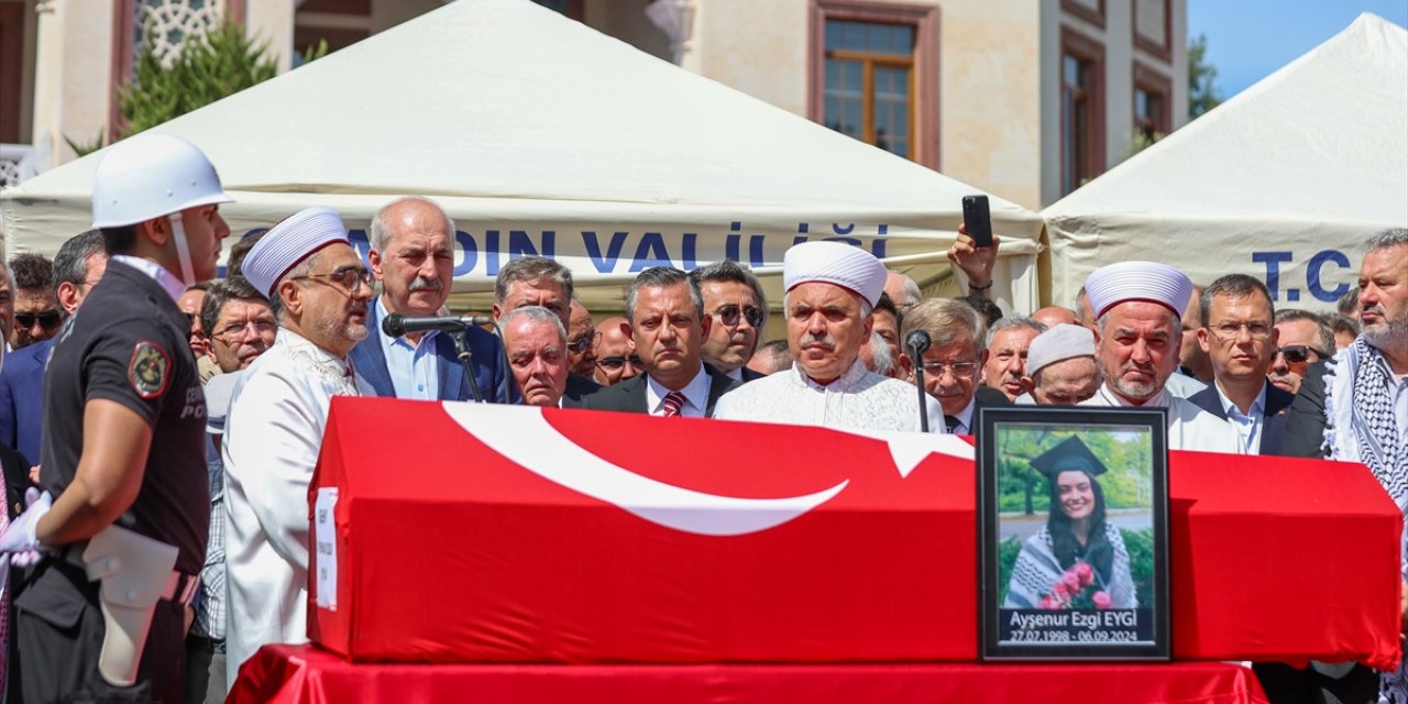 İsrail askerlerince öldürülen Ayşenur Ezgi Eygi, son yolculuğuna uğurlandı