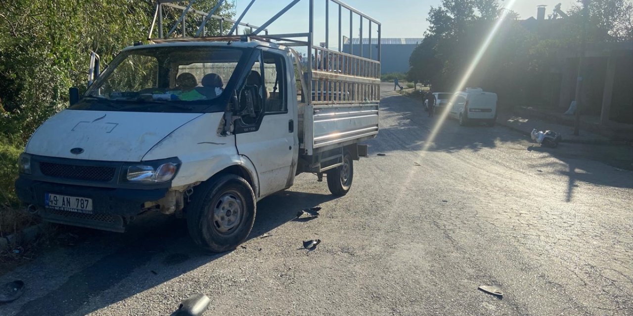 Manisa'da kamyonetle çarpışan motosikletin 14 yaşındaki sürücüsü öldü