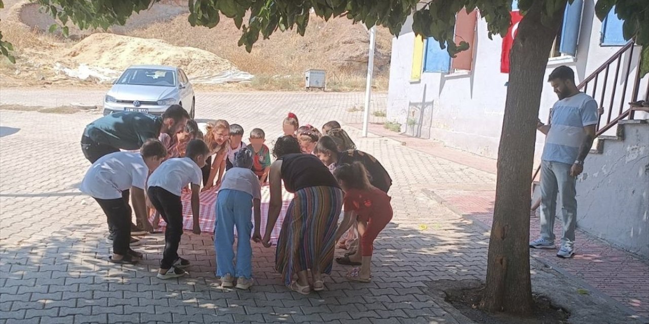 MEB'den, Diyarbakır Tavşantepe İlkokulundaki öğretmen ve öğrencilere psikososyal destek