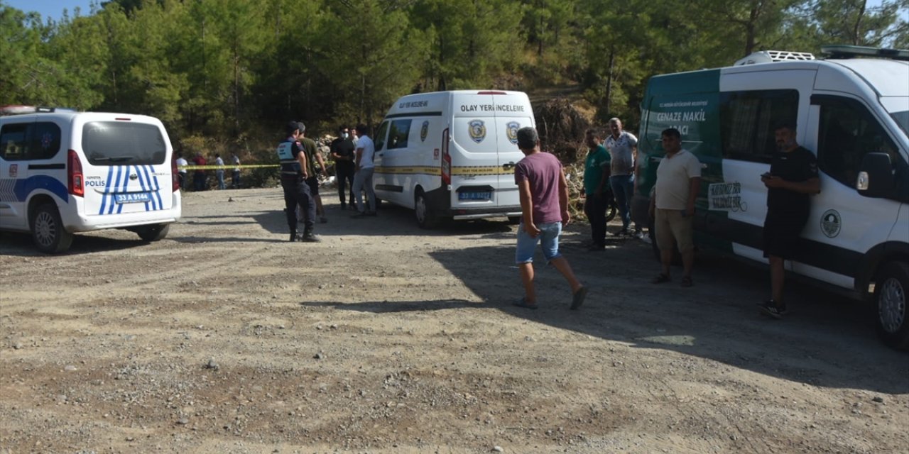 Mersin'de çöp dökme alanında erkek cesedi bulundu