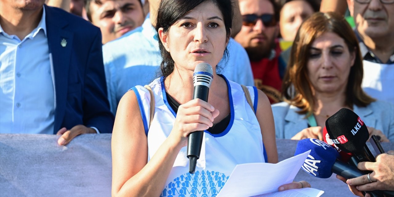 Narin Güran'ın öldürülmesi İstanbul'da protesto edildi