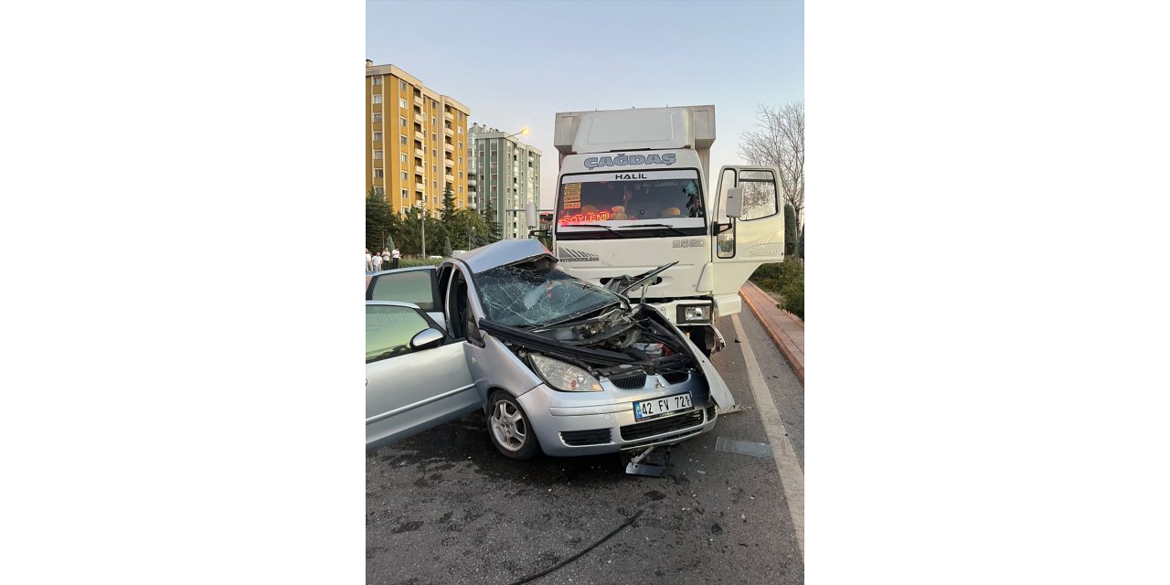 Konya’da kamyon ile çarpışan otomobilin sürücüsü hayatını kaybetti