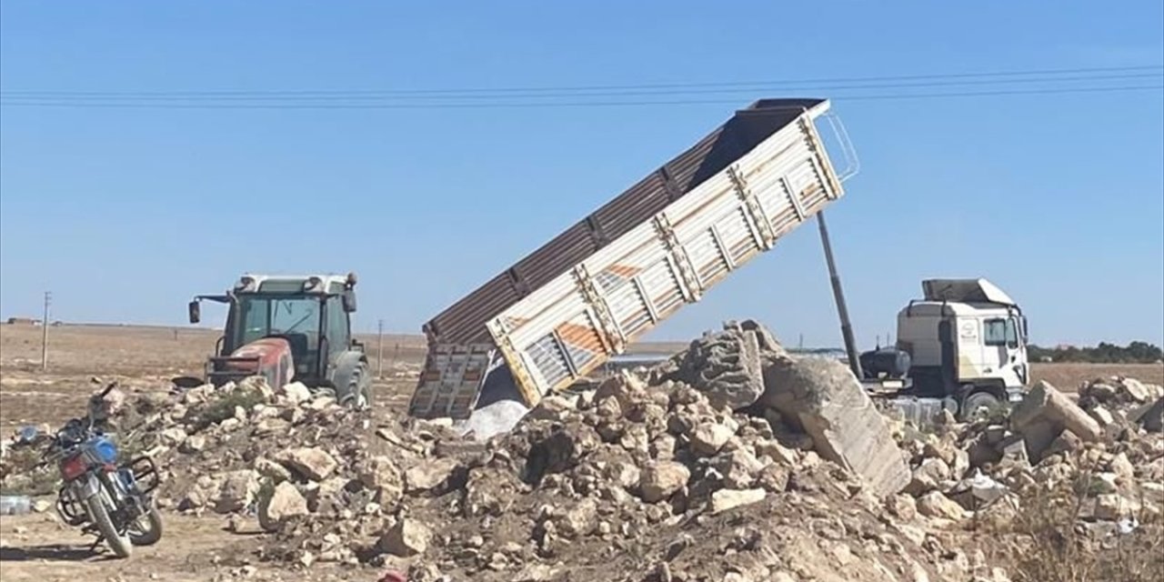 Aksaray'da damperi yüksek gerilim hattına temas eden kamyonun sürücüsü öldü