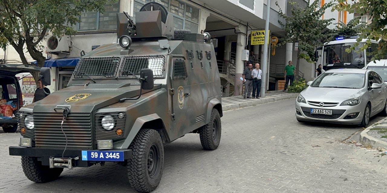 Tekirdağ'da bebeğe cinsel istismar suçundan tutuklu zanlılar yer gösterme için olay yerine getirildi