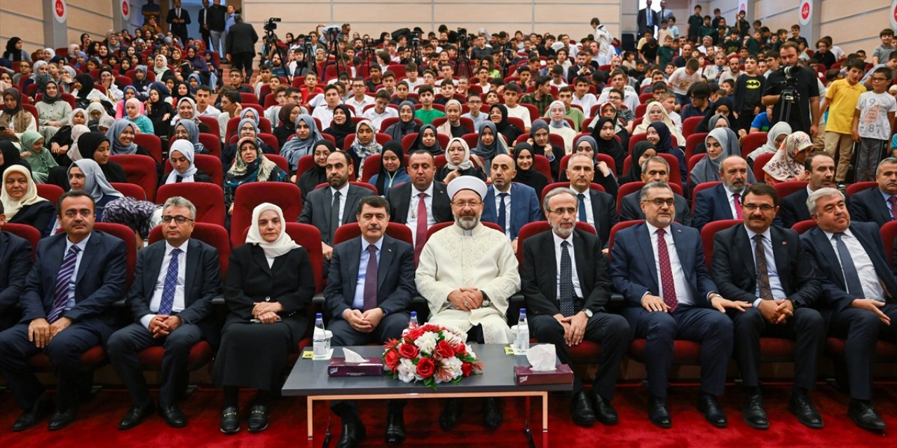 Diyanet İşleri Başkanı Erbaş, "Kur'an Eğitim Merkezleri Eğitim Öğretim Yılı Açılış Programı"nda konuştu: