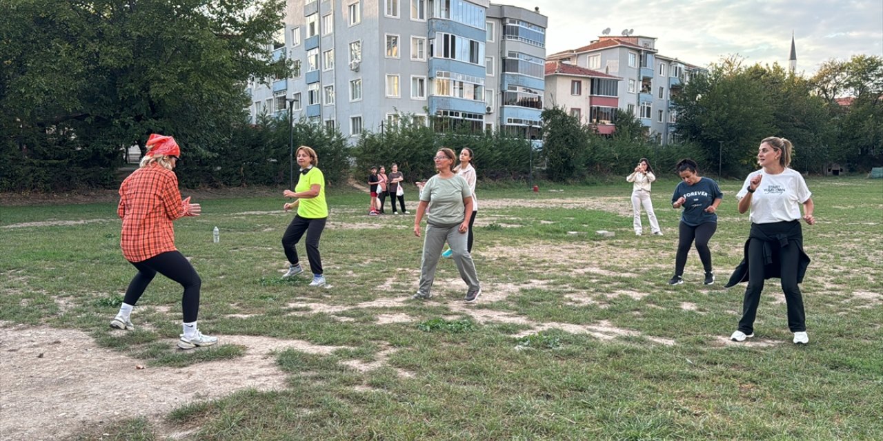 Kırklareli'nde kadınlar Avrupa Hareketlilik Haftası'nda zumba yaptı