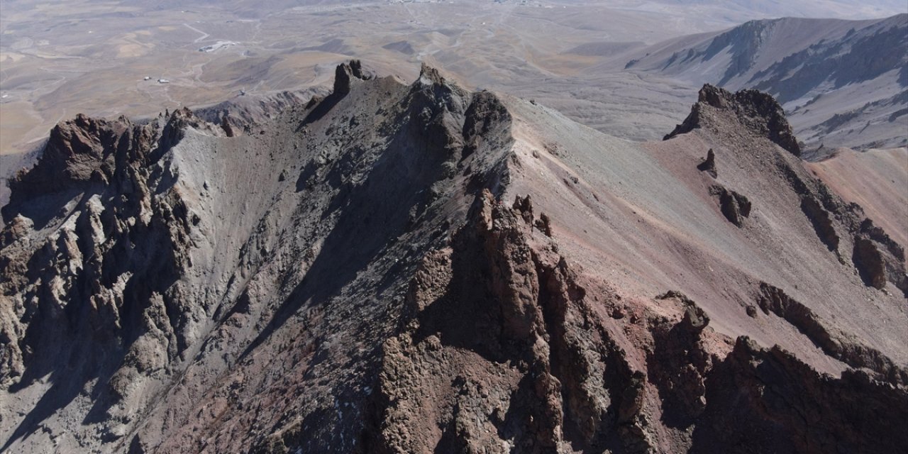 Miralay Cemil Cahit Toydemir'in başlattığı Erciyes tırmanışı 100 yıldır devam ediyor