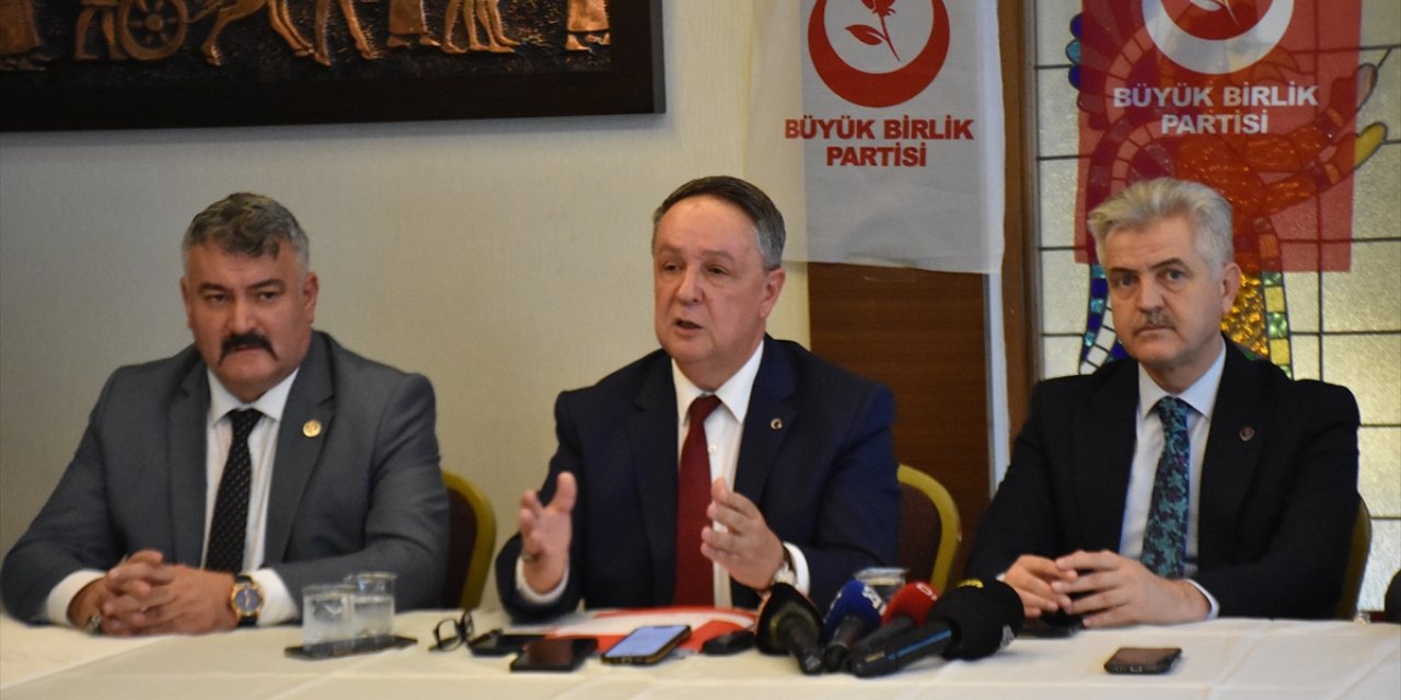 BBP Genel Başkan Yardımcısı Alfatlı, Van'da partililerle buluştu