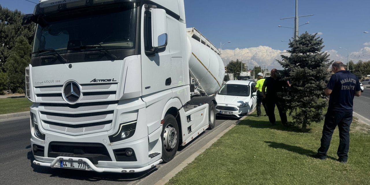 Malatya'da trafik kazalarında 4 kişi yaralandı