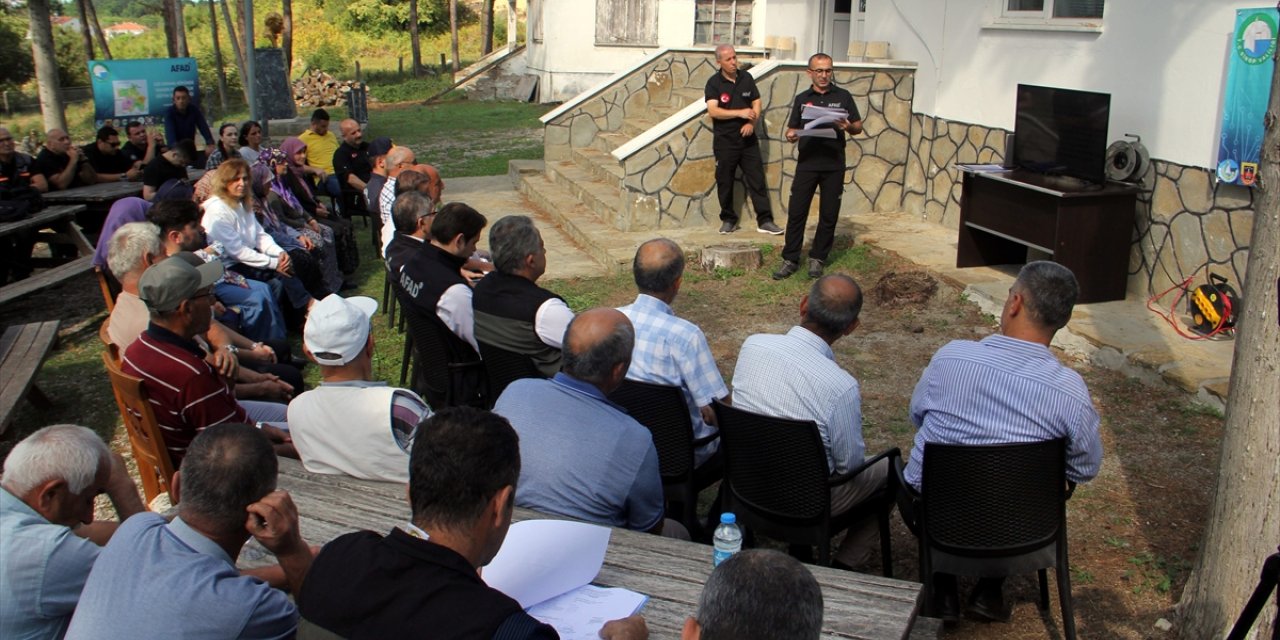 Sinop'ta köylerde yangınlara karşı farkındalık eğitimi veriliyor