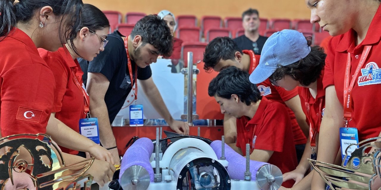 Mersin'de TEKNOFEST'in İnsansız Su Altı Sistemleri Yarışması'nın finali devam ediyor