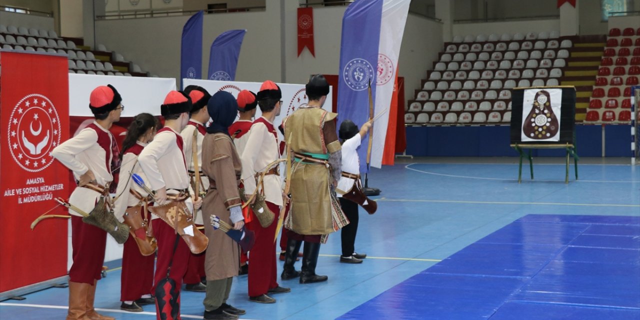 Amasya'da gaziler ile öğrenciler spor şenliğinde bir araya geldi