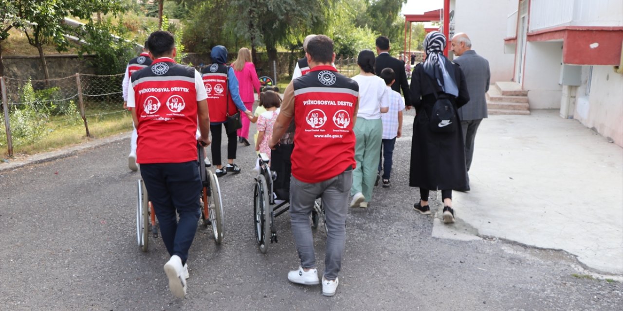 Devlet korumasındaki çocuklar, Erzurumlu Kore gazisinin gününü kutladı