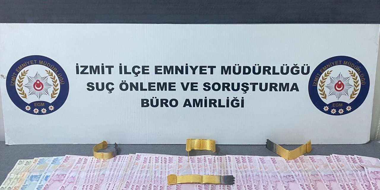 Kocaeli'de sahte altınla kuyumcuları dolandırdığı öne sürülen 2 şüpheli yakalandı