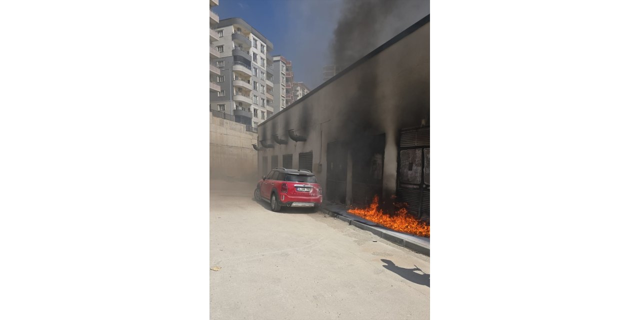 Mardin'de hastanenin trafosunda çıkan yangın söndürüldü