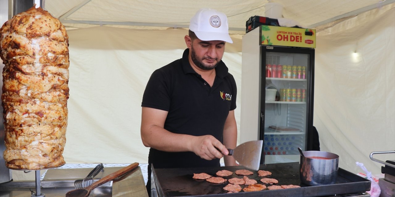 Elazığ'da "6. Geleneksel Salçalı Köfte ve Gastronomi Festivali" başladı