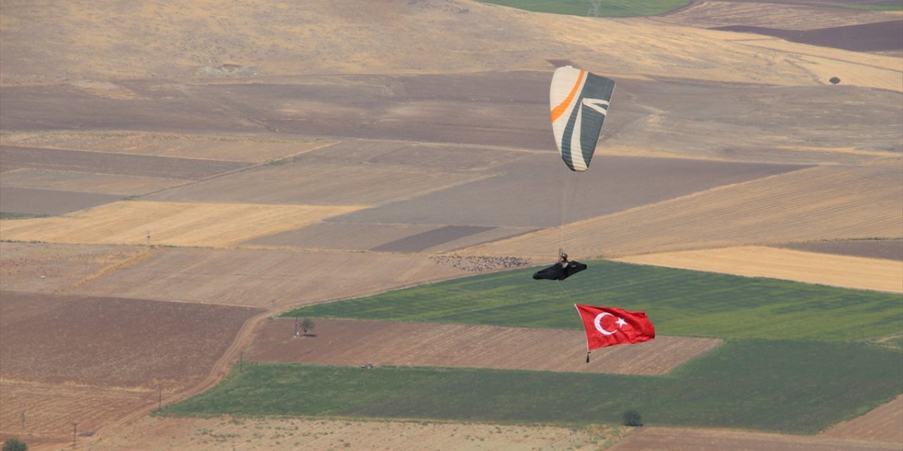 Gaziantep'te Yamaç Paraşütü Festivali devam ediyor