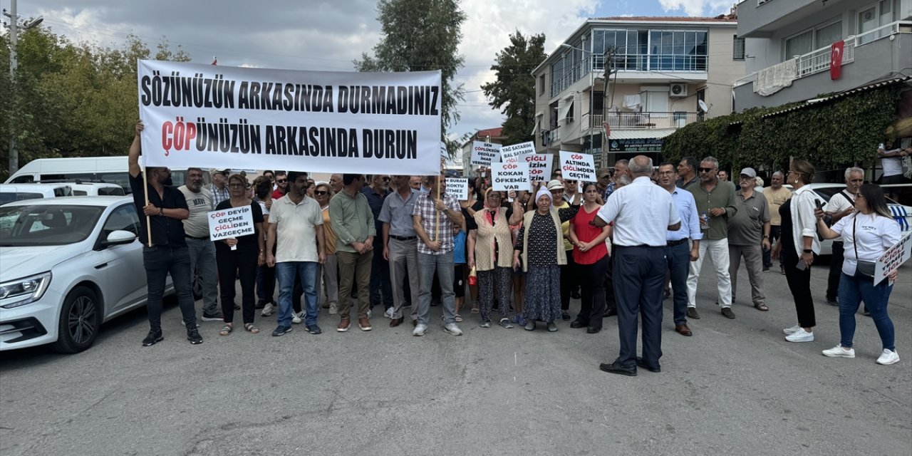 İzmir'de Harmandalı Katı Atık Düzenli Depolama Tesisi'nin kapatılmaması protesto edildi