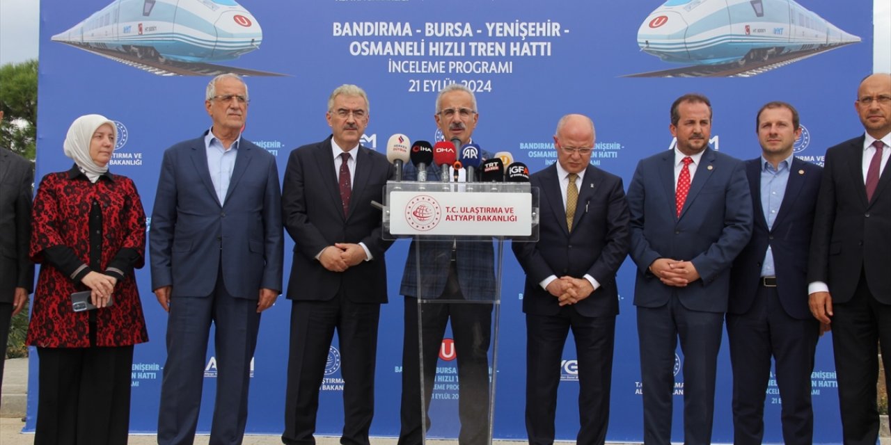 Ulaştırma ve Altyapı Bakanı Uraloğlu, Bursa'da hızlı tren hattı yapımını inceledi: