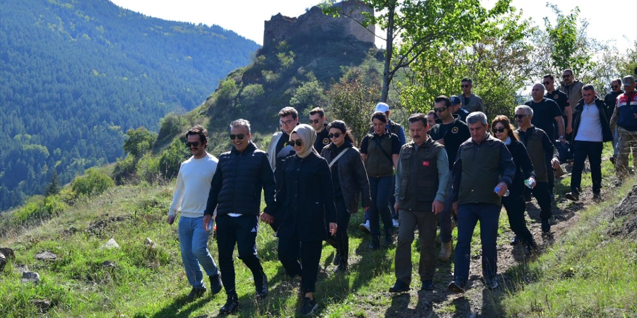 Ardahan'da doğa turizmine yürüyüşle dikkati çektiler