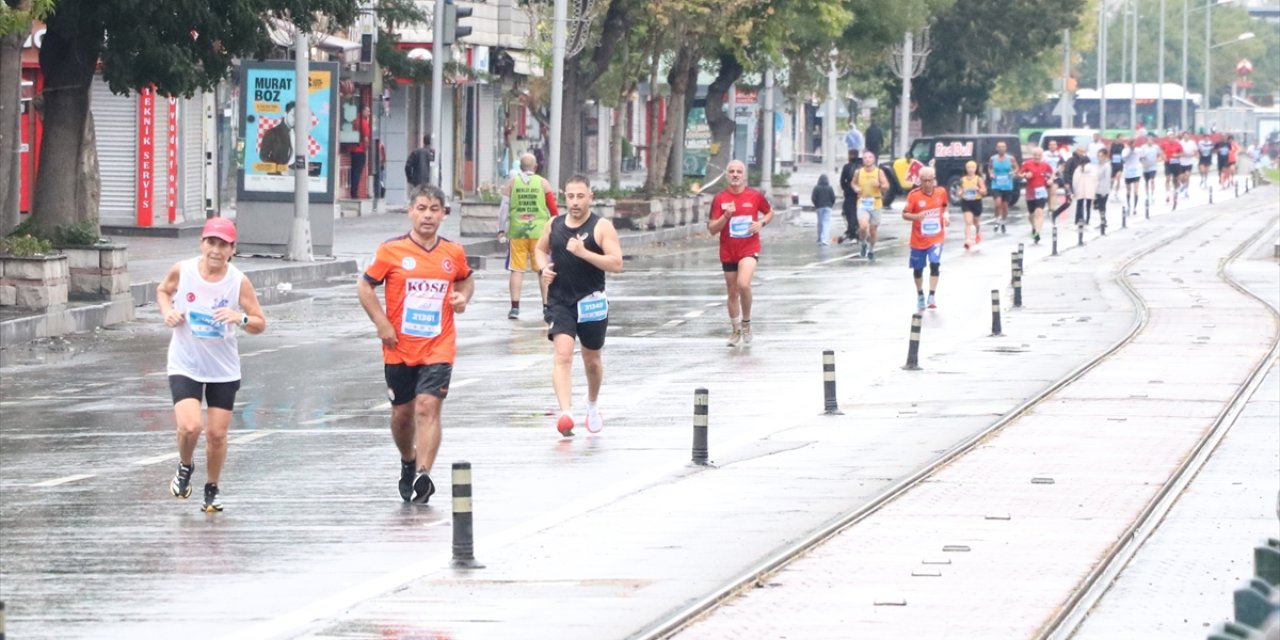 4. Uluslararası Kayseri Yarı Maratonu koşuldu